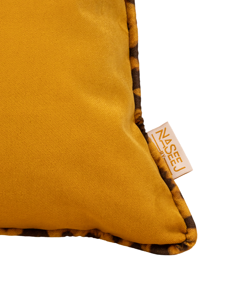 El Gato (P) Cushion