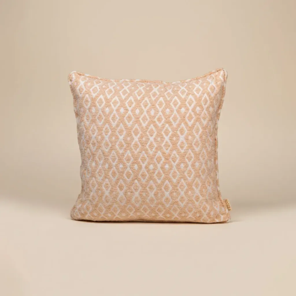 Oya (P) Cushion