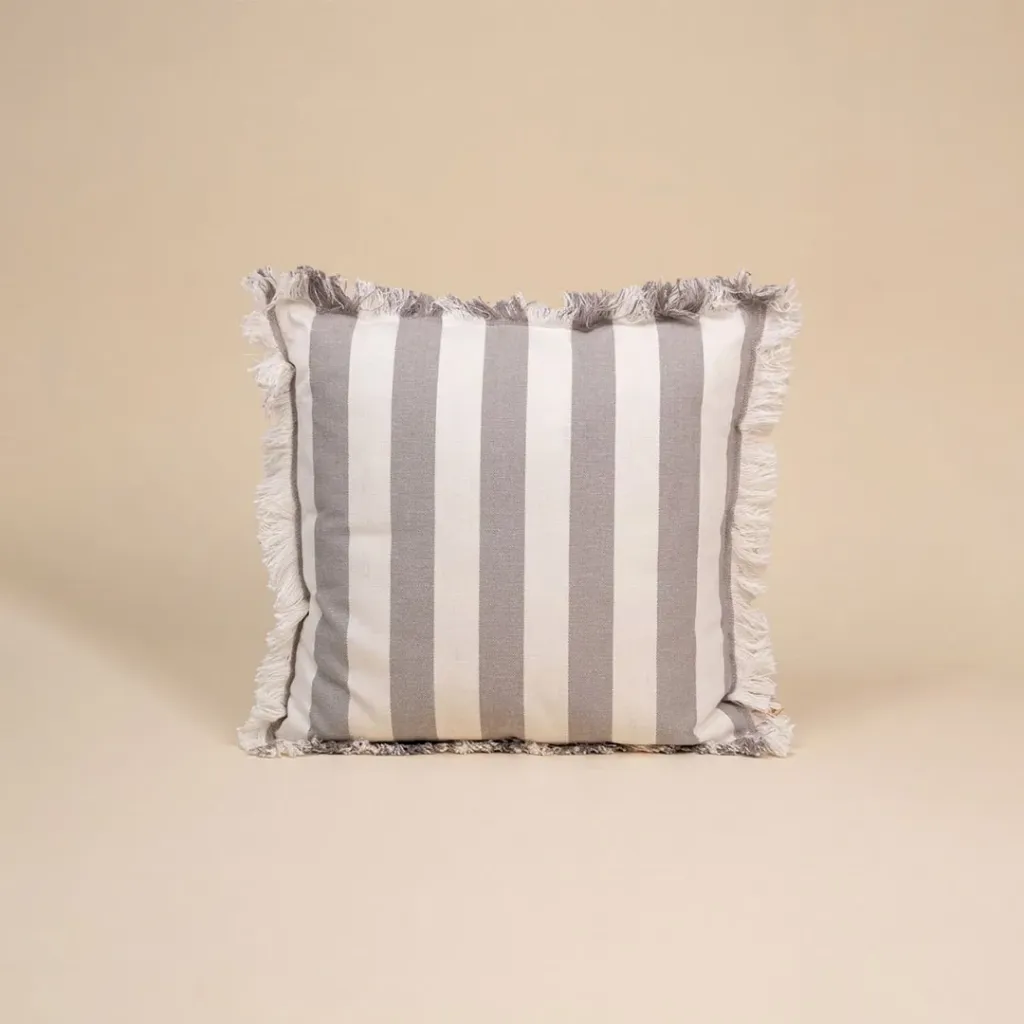 Feluka Frill Cushion